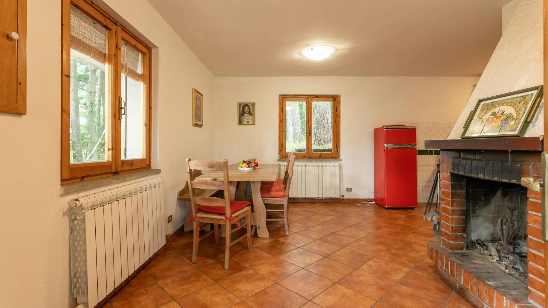 Tuscany Chalet Avaglio 빌라